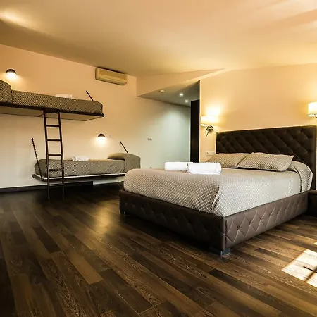 Hotel Montmar 3*