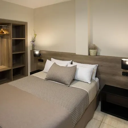 Hotel Montmar 3*
